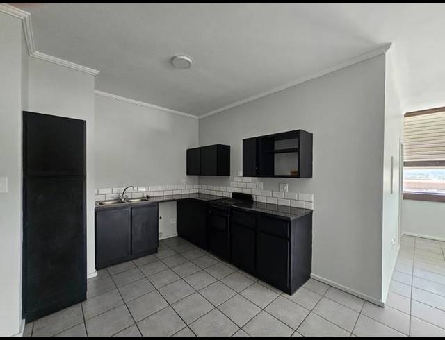 2 BEDROOM PROPERTY TO RENT IN FLORIDA